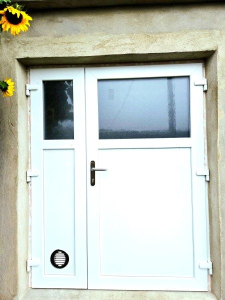 asymm_doppeltuer_weiss